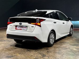 Toyota Prius PETROL HYBRID 1.8L AUTO - PARKING SEN - Image 4