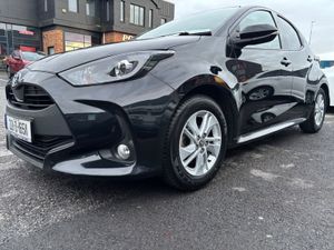 2022 Toyota Yaris 1.5 HYBRID 5Dr LUNA - Image 2