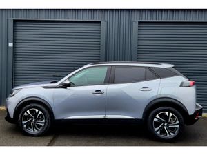 Peugeot 2008 ALLURE 1.5 BLUE HDI 110 - Image 4