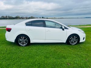 Toyota Avensis 1.6 D-4D ACTIVE S/S 4DR - Image 3