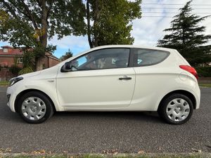 Stunning Hyundai i20. Low Km 2-yr warranty & NCT. - Image 3