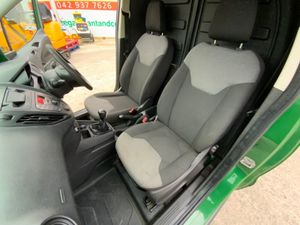 Ford Transit Courier - Image 4