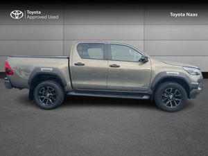 Toyota Hilux 2.8 INVINCIBLE AUTO 4DR - Image 3