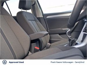 Volkswagen T-Roc  life  1.0 TSI 110HP Manual  fra - Image 4