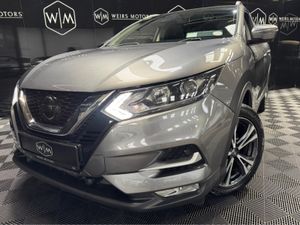Nissan Qashqai 1.3 SV PREMIUM 4DR LOW MILEAGE - Image 3