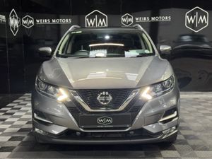 Nissan Qashqai 1.3 SV PREMIUM 4DR LOW MILEAGE - Image 4