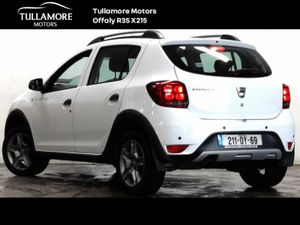 Dacia Sandero Stepway TCe 90 Signature - Image 3