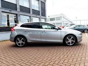 2.0D4 LUXURY EDITION 5DR HATCHBACK AUTOMATIC // BU - Image 2