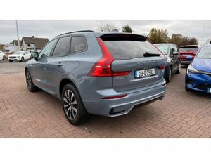 Volvo XC60 B4 Plus Dark 5DR Auto - Image 3