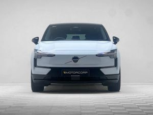 Volvo EX30 PLUS PERFORMANCE AWD - Image 2