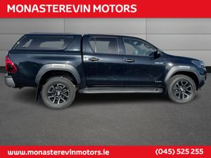 Toyota Hilux 2.8 INVINCIBLE AUTO - AUTOMATIC - Image 3