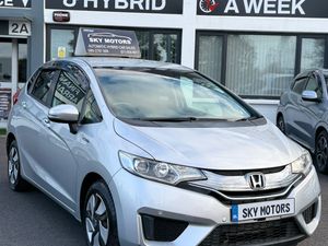 2014 Honda Jazz/Fit 1.5 Hybrid,Auto ,52K KM only - Image 4