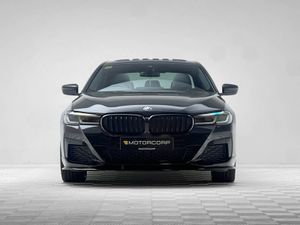 BMW 5-Series 530E M SPORT *SUNROOF* - Image 2