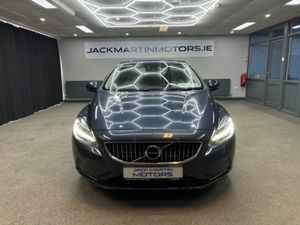 Volvo V40 Momentum Top Spec - Image 2