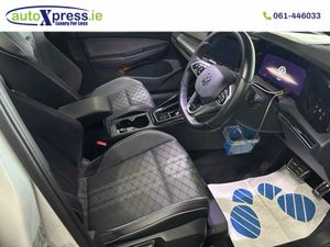 Volkswagen Golf ETSI R-Line Platinum Edition, Auto - Image 2