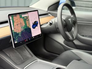212 Tesla Model 3 Standard Plus - Image 3