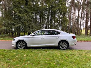 Skoda Superb 2016 2.0 TDI 150 BHP - Image 4
