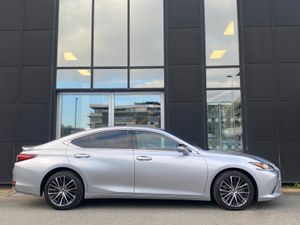 Lexus ES 300H - Image 4