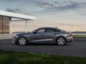 Audi A5 SEDAN EDITION ONE S-LINE 2.0TDI 204HBP AUT - Image 4