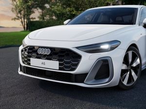Audi A5 SEDAN S-LINE E-HYBRID QUATTRO 295BHP AUTOM - Image 3