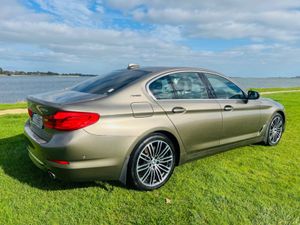 BMW 5-Series Metallic Gold 530 E  only 62 K on it - Image 3