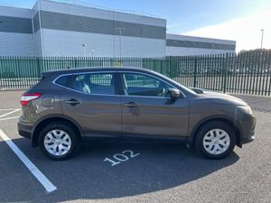 Nissan Qashqai 1.2 PETROL, LOW MILEAGE, NEW NCT, F - Image 4