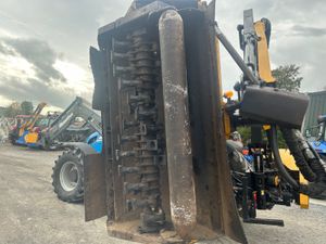 2015 McConnell PA5565 Hedgecutter - Image 4