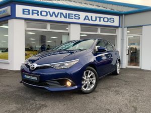 2016 Toyota Auris icon low mileage - Image 2