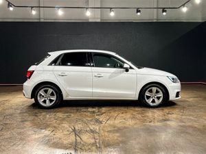 Audi A1 1.0 TFSI - - Image 2