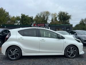 19 Toyota Aqua GR-sport - Image 4