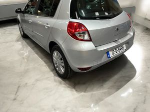2012 Renault Clio 1.2 Petrol  DYNAMIQUE - Image 2