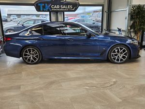 BMW 5 SERIES 520 M-SPORT - Image 4