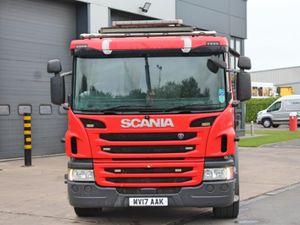 2017 SCANIA P320 6X2 BEAVERTAIL - Image 2
