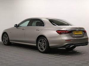 Mercedes-Benz E-Class E300de AMG Line - Image 4