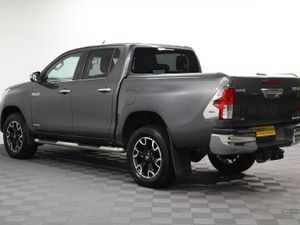 Toyota HiLux D-4d Invincible X - Image 4