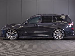 222 BMW X7 X-Drive 40d M-Sport *Pan Roof - Image 3