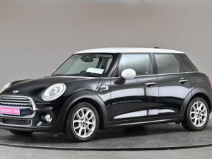 MINI Cooper 1.5 Cooper Auto 5DR  bi-tone Roof - Image 4