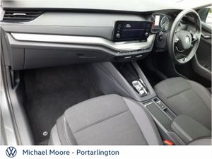 Skoda Octavia Octavia AMB 2.0tdi 115HP DSG - Image 4