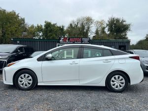 22 Toyota Prius Hybrid - Image 4