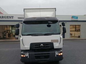 2020 Renault D18 wide Curtain sider - Image 3