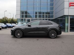 Porsche Macan 4 Electric - Image 4