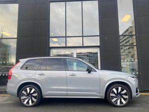 Volvo XC90 T8 Dark Plus Recharge AWD Auto (PHEV) - Image 4