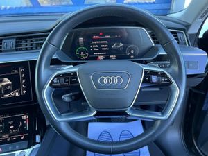Audi e-tron 50 QUATTRO RS-PERFORMANCE // LOW MILEA - Image 4