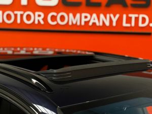 Bentley Bentayga V6 - Image 2