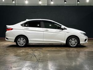 Honda Grace PETROL HYBRID 1.5L - DIGITAL A/C - CRU - Image 2