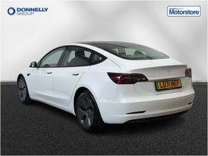Tesla Model 3 Saloon Standard Plus - Image 2