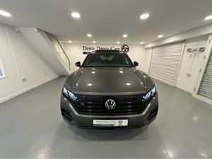 Volkswagen Touareg (232) TOUAREG R LINE BLACK EDIT - Image 4