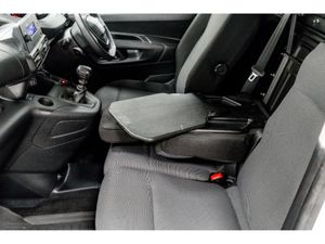 Peugeot Partner Active 1.5 Diesel 100HP €17, 950 i - Image 4