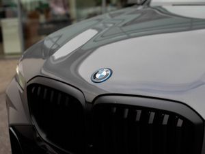 BMW X5 Xdrive50e M Sport Pro - Image 4