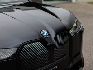 BMW IX Xdrive45 M Sport - Image 4